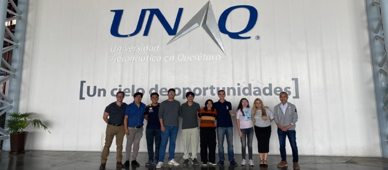 Estudiantes de la UNAQ destacan en el Kibo Robot Programming Challenge 2025.