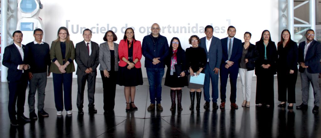 UNAQ recibe visita del subsecretario de Educación Superior de la SEP y autoridades estatales.